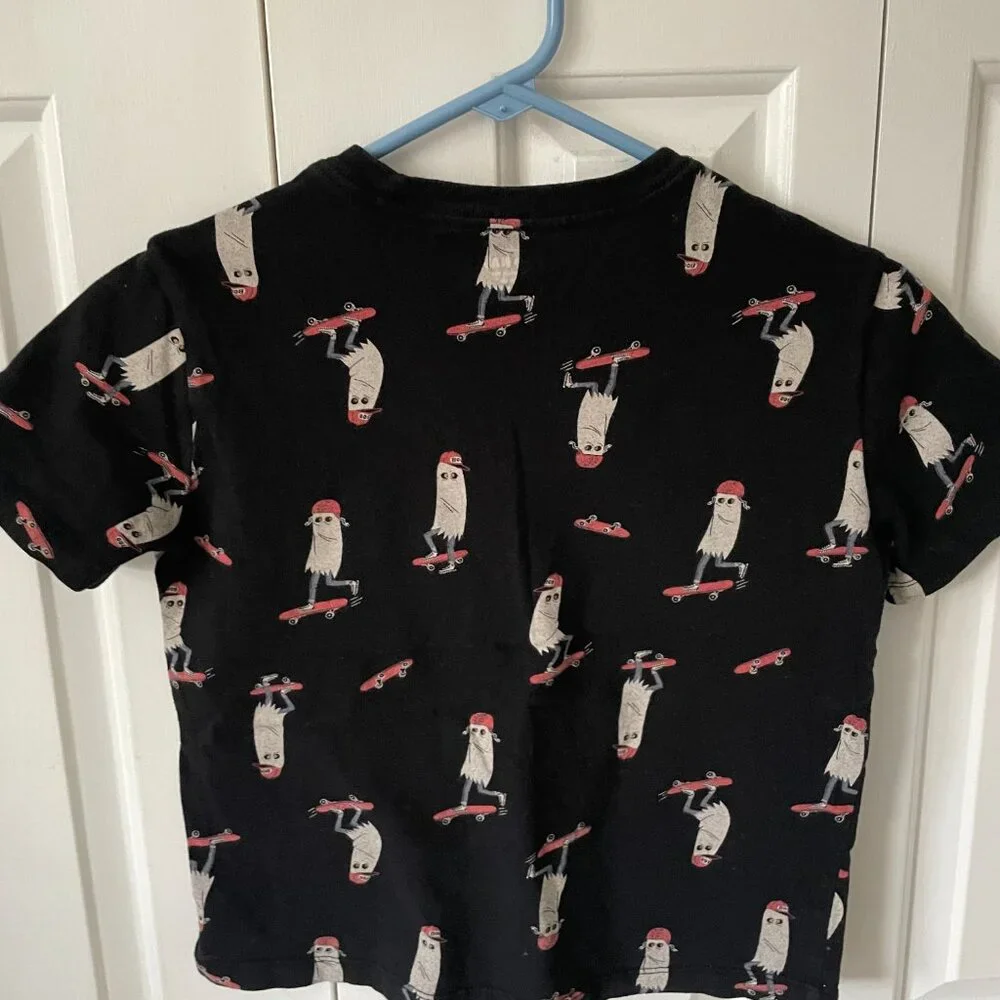 Old Navy Black Ghost Skateboard Graphic‎ Tee Shirt Halloween Skater Kids Size 8